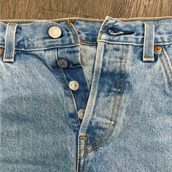 Levi's Light Blue Distressed Women's Shorts - Picture 4 of 4